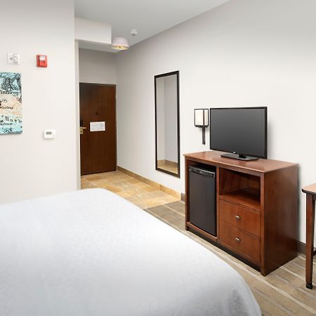 Holiday Inn Express Boston North-Woburn By Ihg Exterior photo