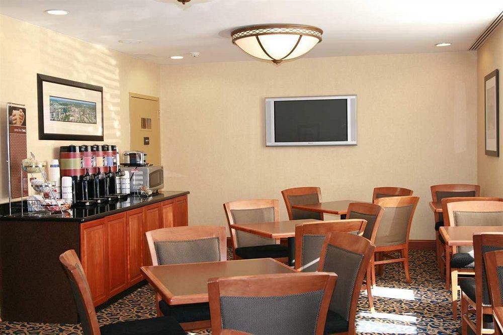 Holiday Inn Express Boston North-Woburn By Ihg Exterior photo
