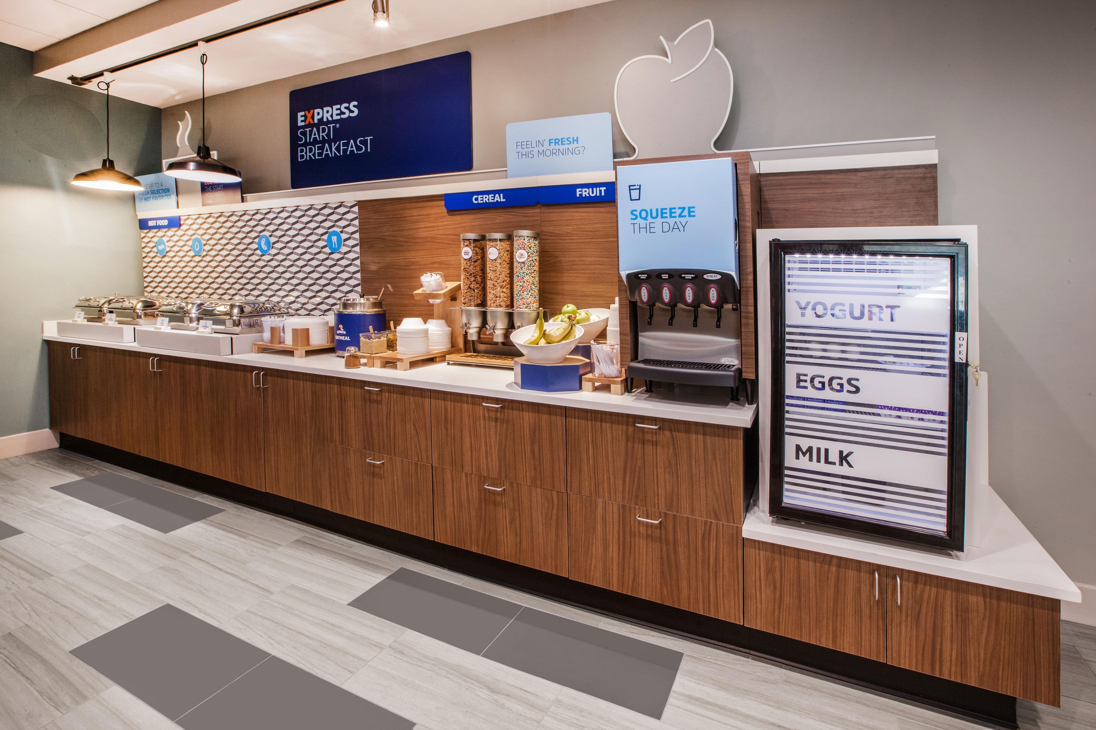 Holiday Inn Express Boston North-Woburn By Ihg Exterior photo