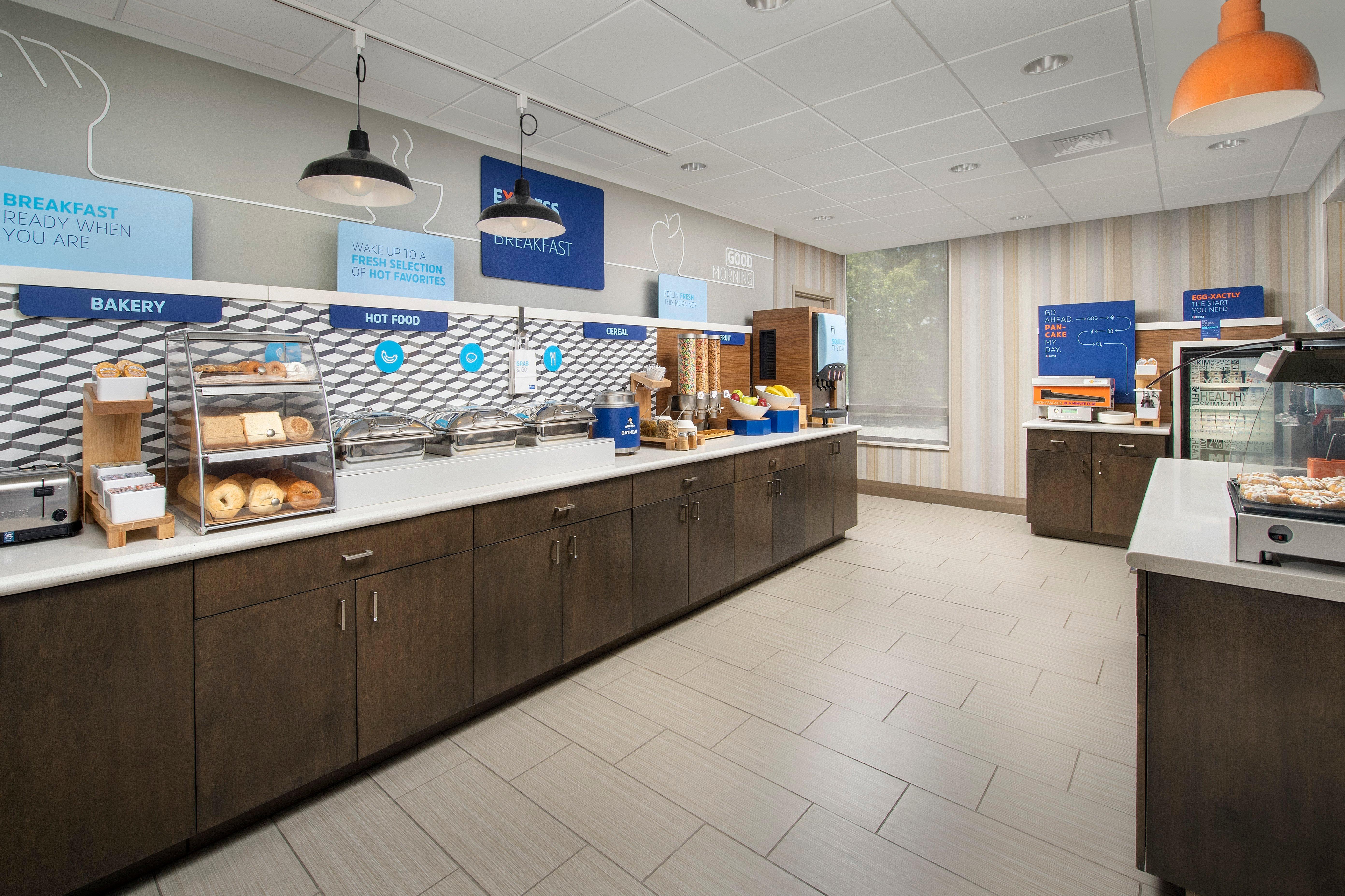 Holiday Inn Express Boston North-Woburn By Ihg Exterior photo