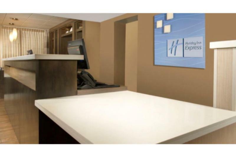 Holiday Inn Express Boston North-Woburn By Ihg Exterior photo
