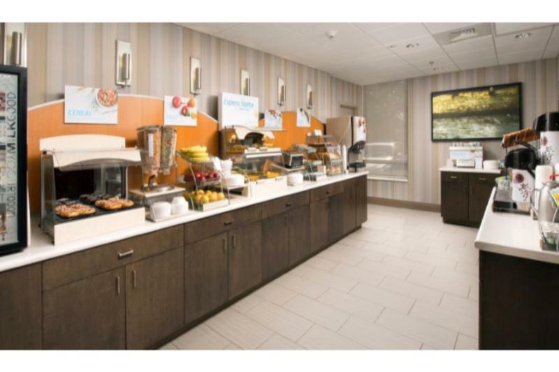 Holiday Inn Express Boston North-Woburn By Ihg Exterior photo